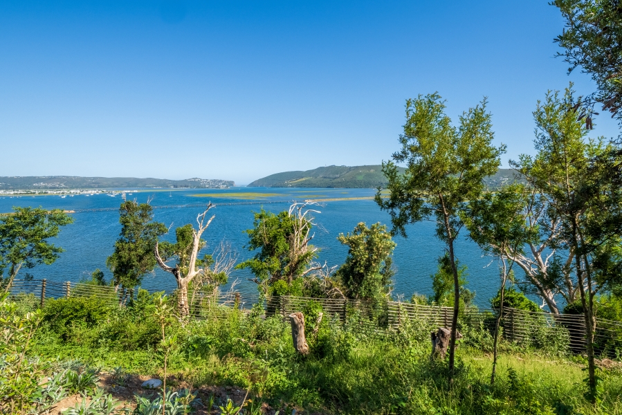 5 Bedroom Property for Sale in Paradise Western Cape